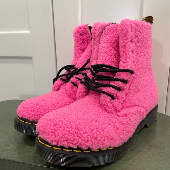 Dr MARTENS 1460 PASCAL LUX BORG FAUX SHEARLING COMBAT BOOTS PINK SZ 8 WOMENS - Picture 2 of 6